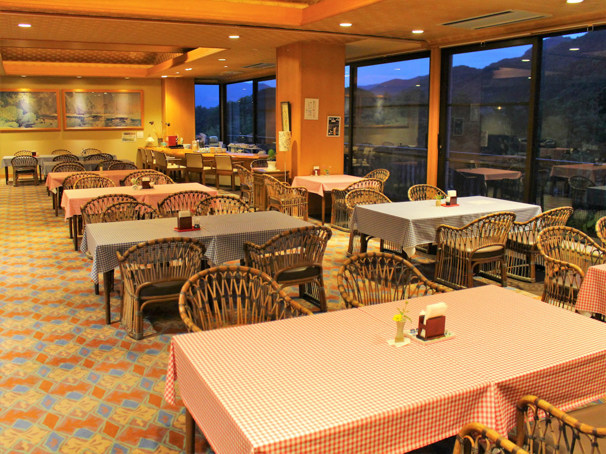 レストラン岩ざくら