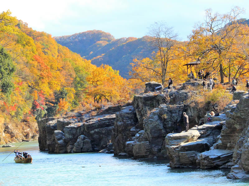 紅葉スポット岩畳